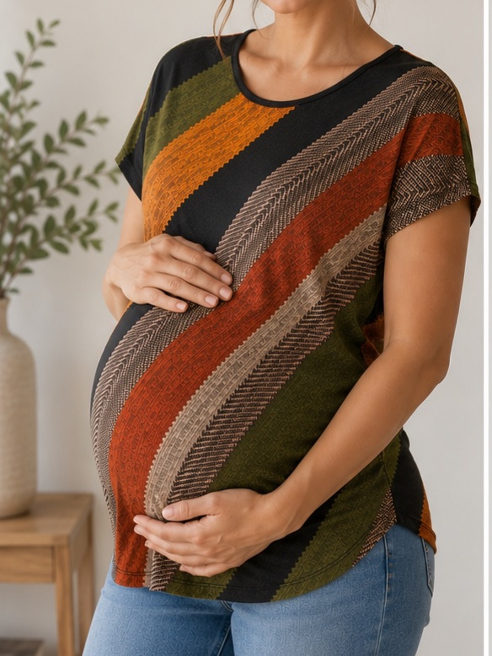 Tutta Bella Women’s Large Abstract Stripe Keyhole Back Top Maternity Top